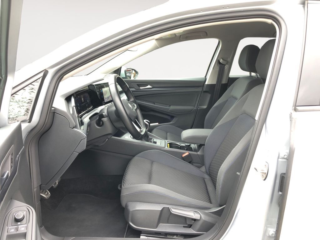 Fahrzeugabbildung Volkswagen Golf 1.5 TSI United Standheizung Top Zustand ACC