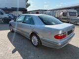 Mercedes-Benz E 200 ELEGANCE 2.Hand Lückenloses Scheckheft - Mercedes-Benz E 200 aus 2001