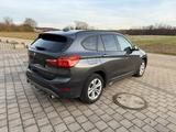 BMW X1 xDrive20i SportLine, Automatik*AHK*LED*Al - BMW X1 von privat