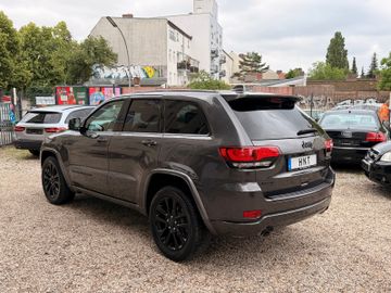 Jeep Grand Cherokee - 4