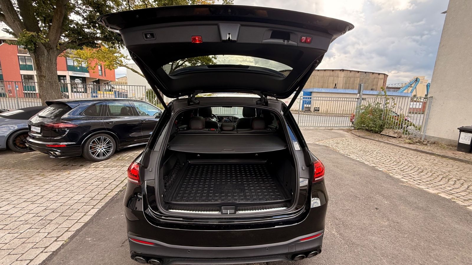 Fahrzeugabbildung Mercedes-Benz GLE 53 AMG GLE -Klasse GLE 53 AMG 4Matic+