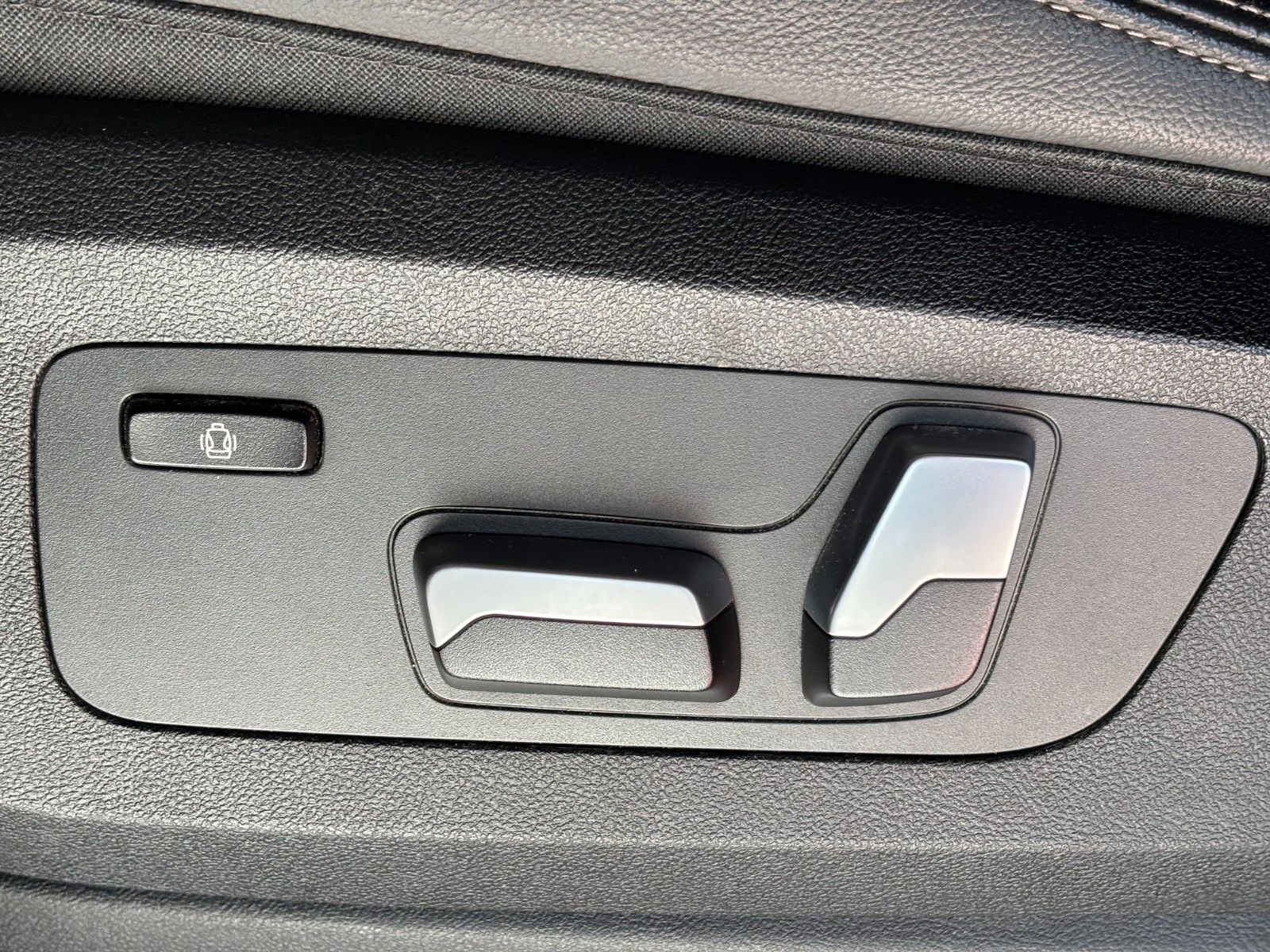 Fahrzeugabbildung BMW X5 xDrive 45e *M-Packet*HUD*360°Kam*Keyless