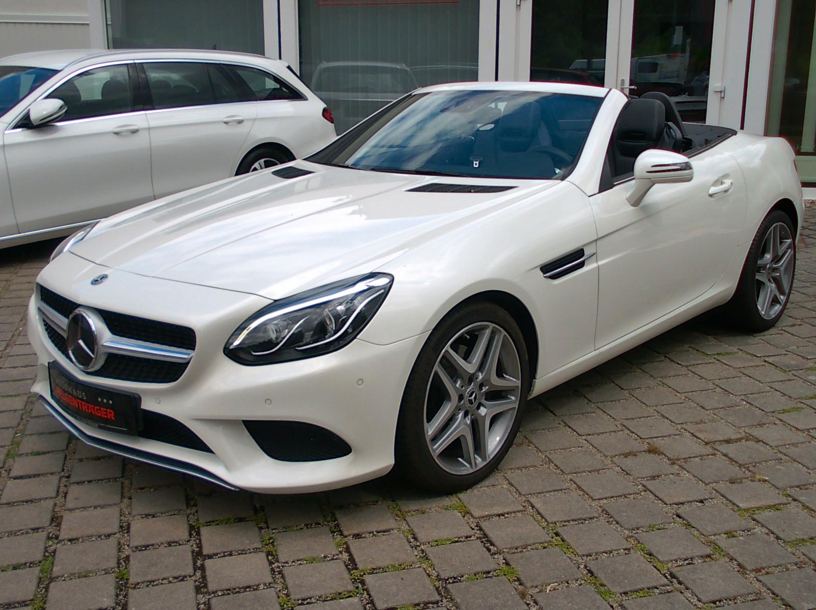 Mercedes-Benz SLC 200