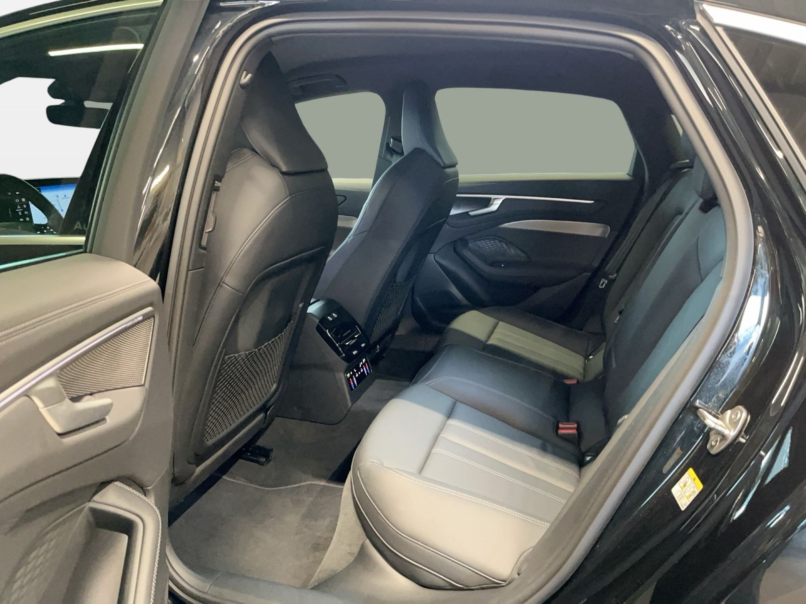 Audi A6 - Bild 10
