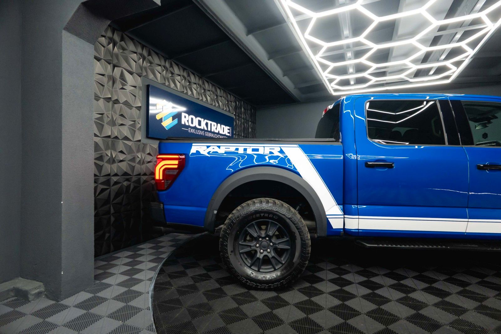 Fahrzeugabbildung Ford F150 5.0L V8 4x4 Offroad SuperCrew RAPTOR 1.Hand