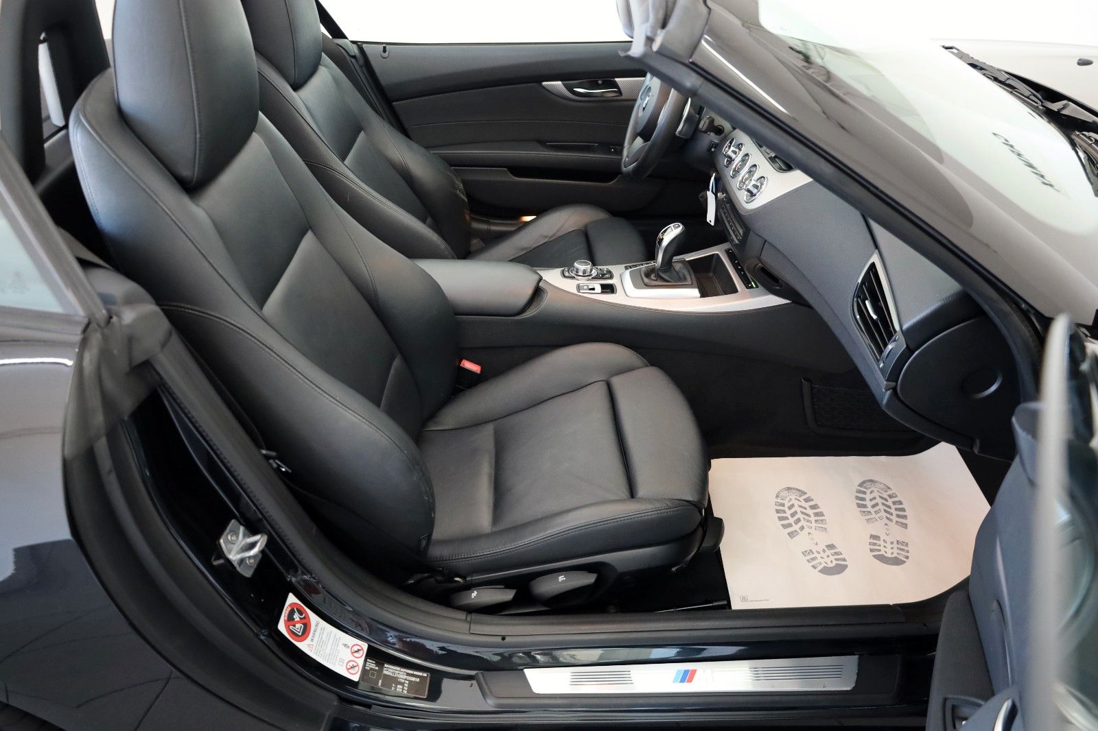 Fahrzeugabbildung BMW Z4 20iA sDrive Roadster M Sport Leder,Navi,Xenon