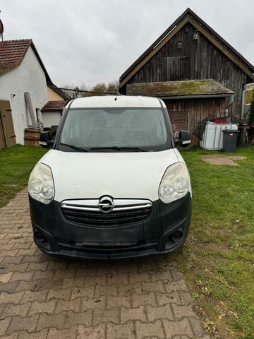 Opel Combo 1.3 Turboschaden