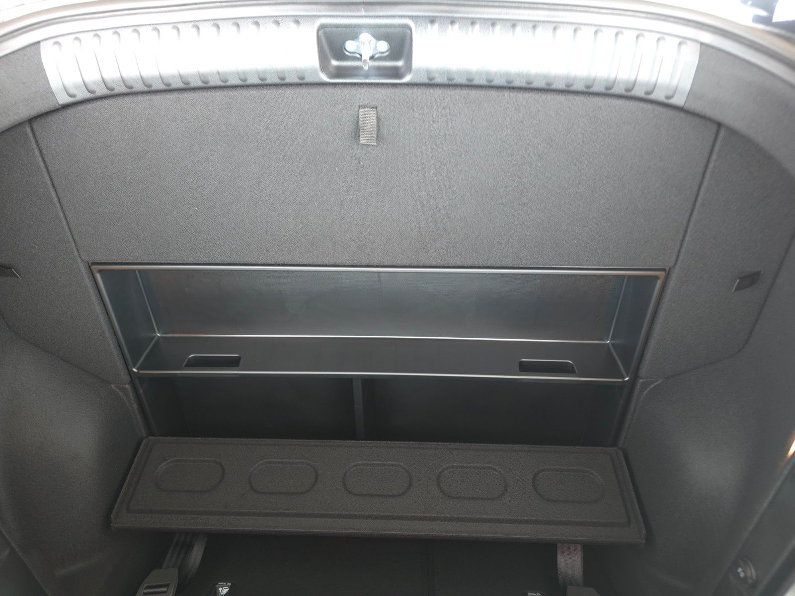 Fahrzeugabbildung Kia Ceed_SW 1.5T 140 DCT7 VIS KOMF+ (NAV)