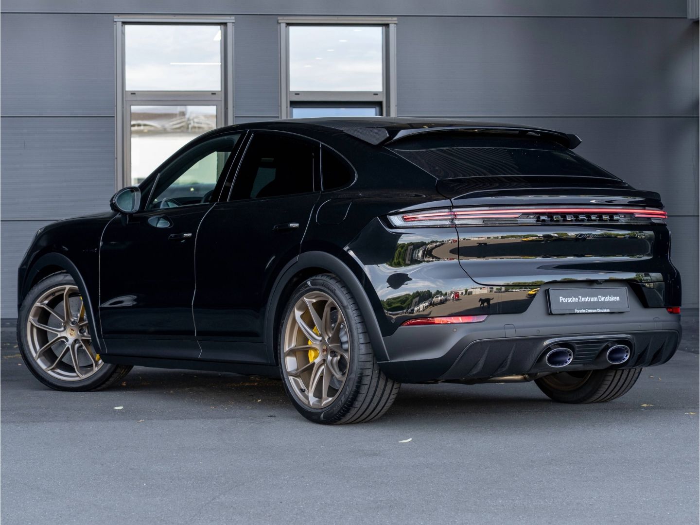 Porsche Cayenne Turbo E-Hybrid Coupe mit GT-Paket imagem 3