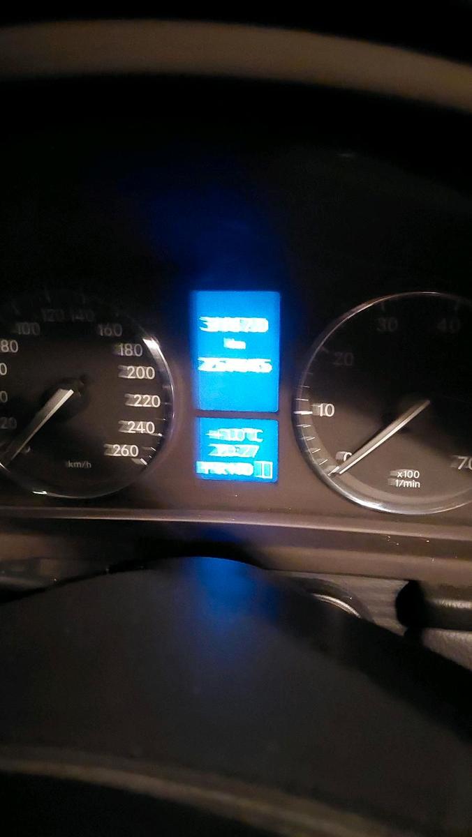 Mercedes-Benz C180 2005 — photo 15
