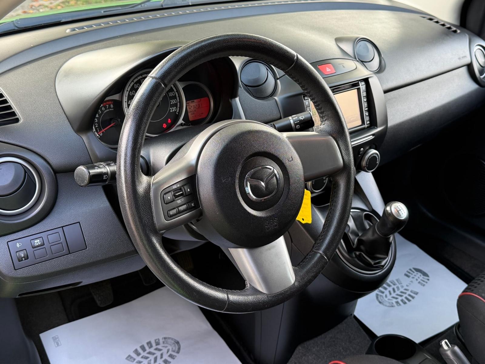 Mazda 2 Lim. 1.3 Edition 40 Jahre*NAVI*PDC*SHZ*ALU*