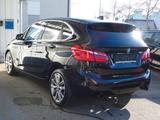BMW 220i Active Tourer SAG Sport Line Navi LED Keyl. - schwarze BMW 220 Active Tourer