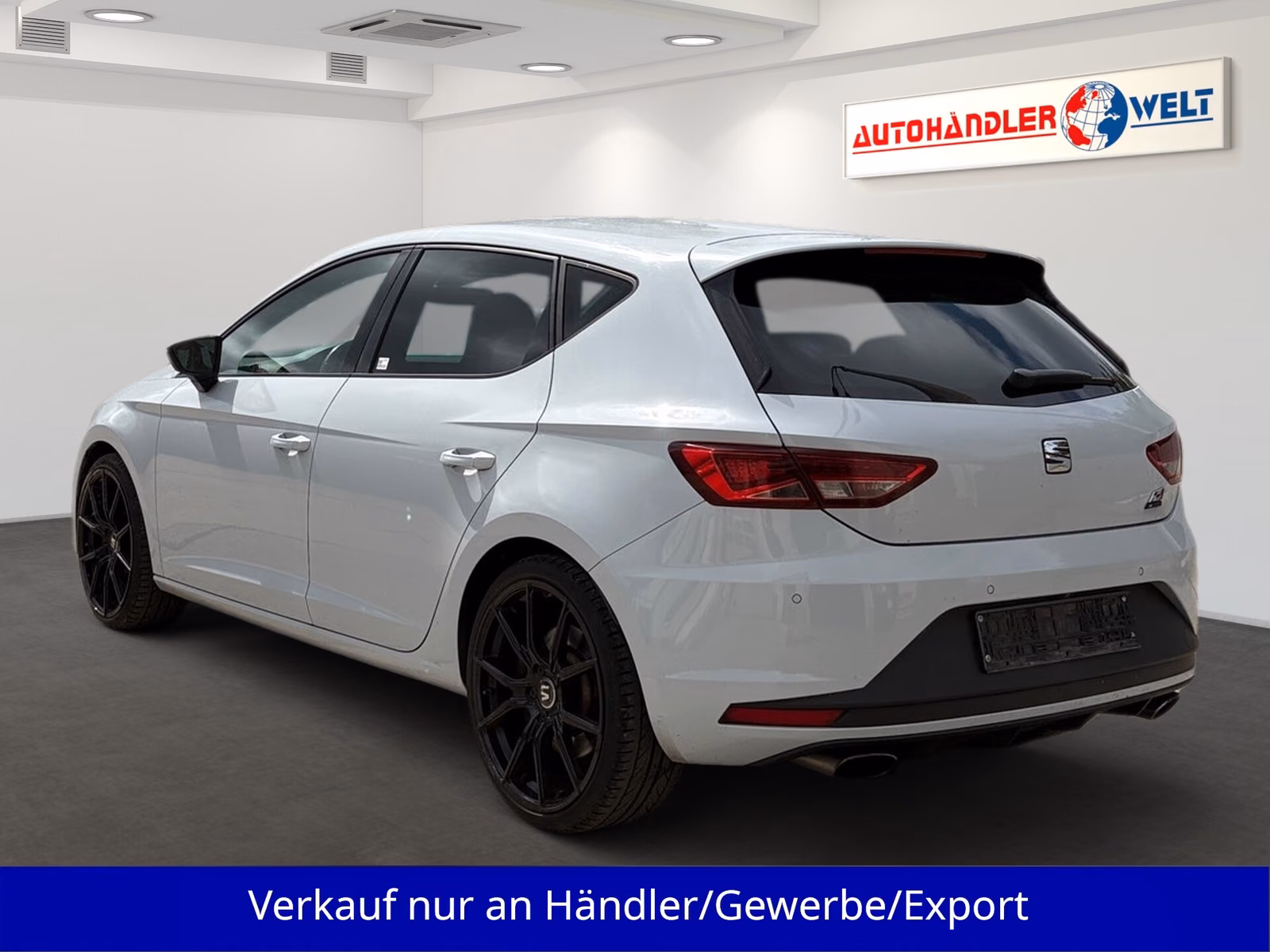 SEAT Leon Cupra 290 ch – BVM6 – Full LED – Alcantara – Gris Dynamic – 146 433 km