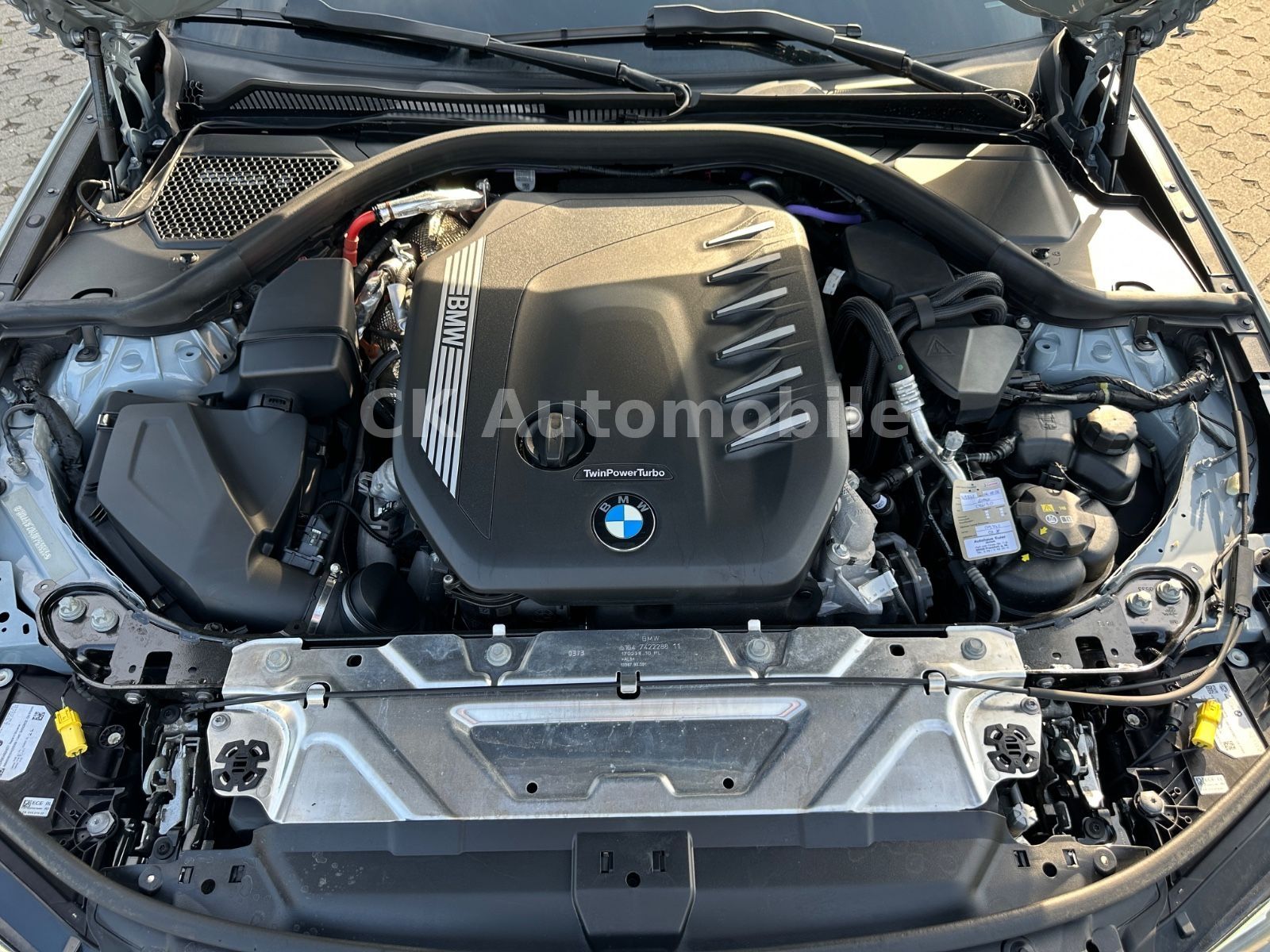 Fahrzeugabbildung BMW 330d xDrive Touring M-Sport/Navi/Head-Up/LED/Kam