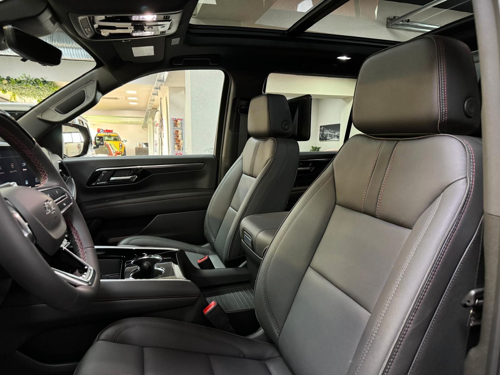 Fahrzeugabbildung Chevrolet 2026 TAHOE 6.2 ECOTEC RST 4x4-24"-ENTERTAINMENT