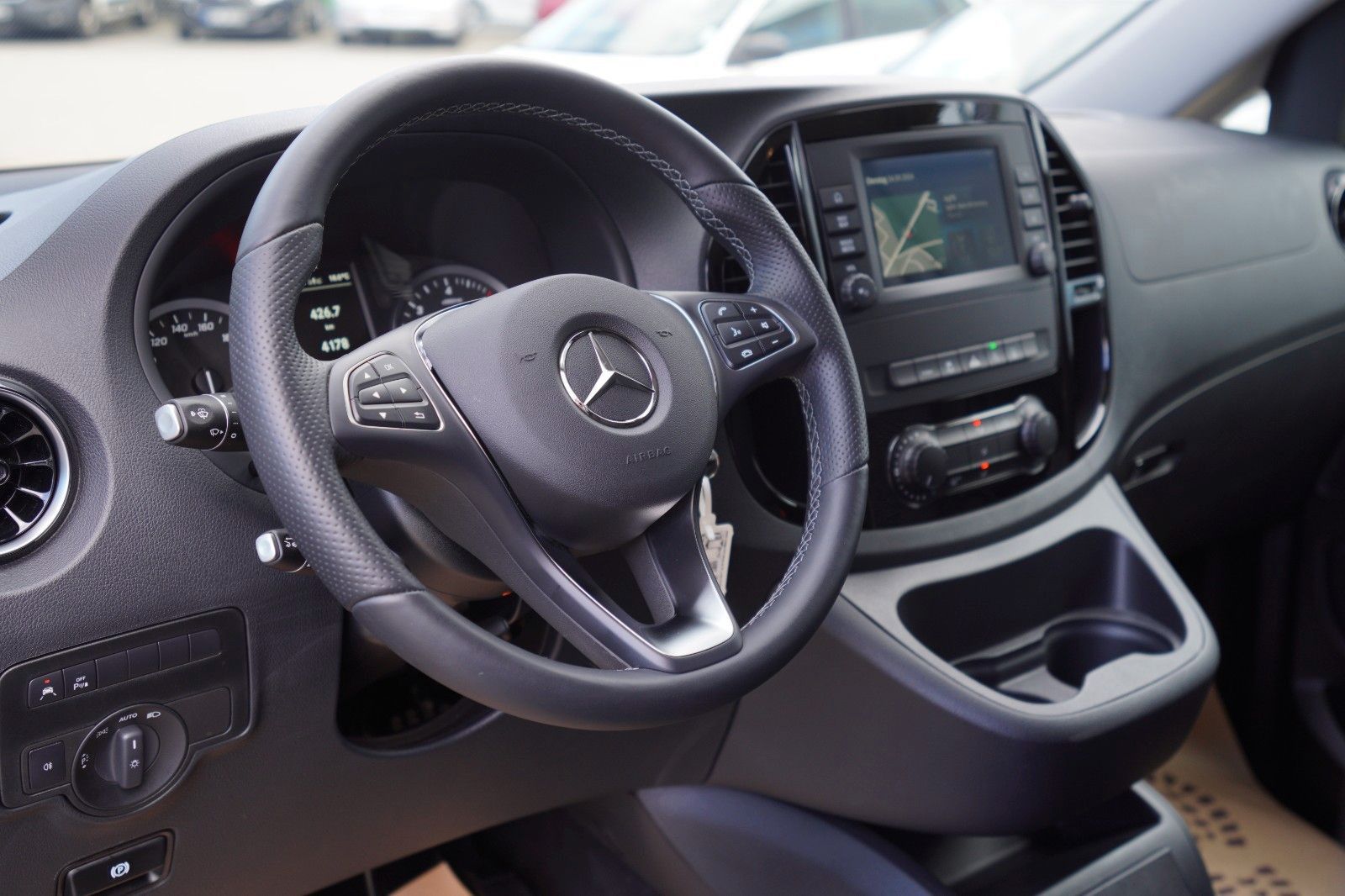 Fahrzeugabbildung Mercedes-Benz Vito Tourer 114CDI Pro lang*AHK*NAVI*SHZ*Standh*