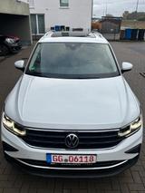 Volkswagen Tiguan Active Matrix Pano - Volkswagen Tiguan ACTIVE mit Benzin-Antrieb