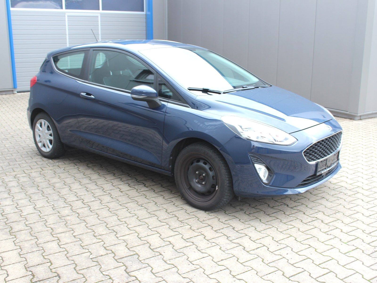 Fahrzeugabbildung Ford Fiesta Cool & Connect 1,1