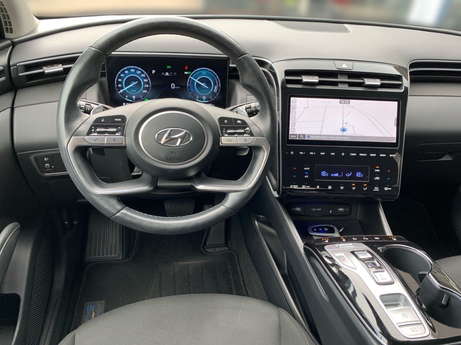 Fahrzeugabbildung Hyundai TUCSON 1.6 T-GDI Trend Plug-In Hybrid 4WD 1Hd