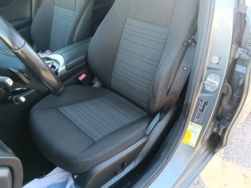 Mercedes C 200 - 12