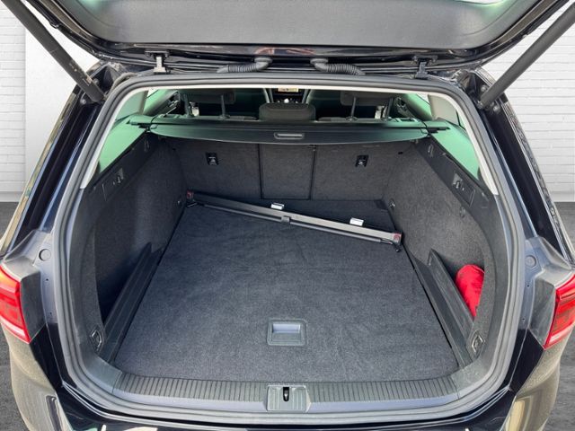 Fahrzeugabbildung Volkswagen Passat Variant Business 2.0 TDI DSG KLIMA LED NA