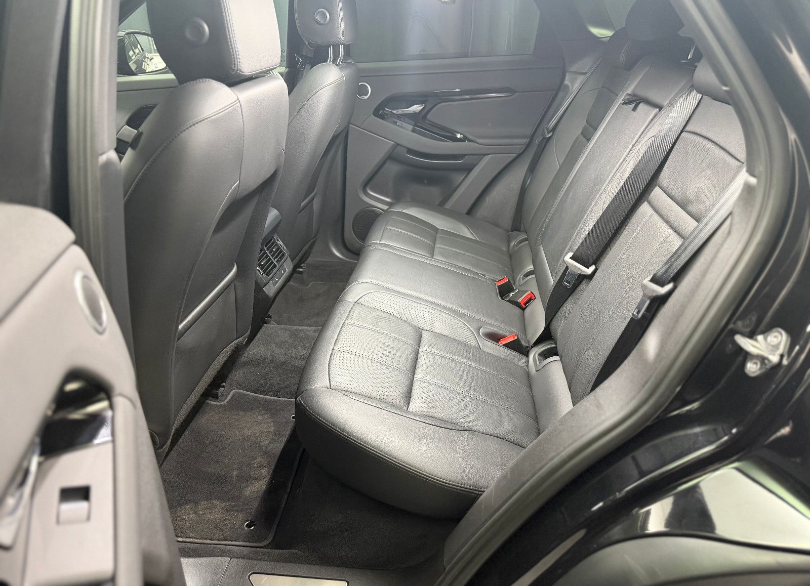 Fahrzeugabbildung Land Rover Range Rover Evoque Dynamic SE |AHK|MERIDIAN|360°