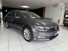 VW Passat Highline 2.Hand/DSG/ACC/AHK/MASSAGE/TOP!