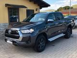 Toyota Hilux 2.4 D-4D 4WD Lounge 2022 - gebrauchte Toyota Hilux aus dem Jahr 2021