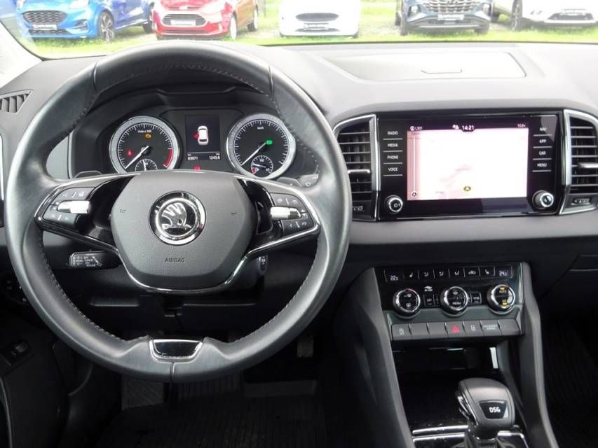 Fahrzeugabbildung SKODA Karoq 2.0 TDI Automatik  Ambition