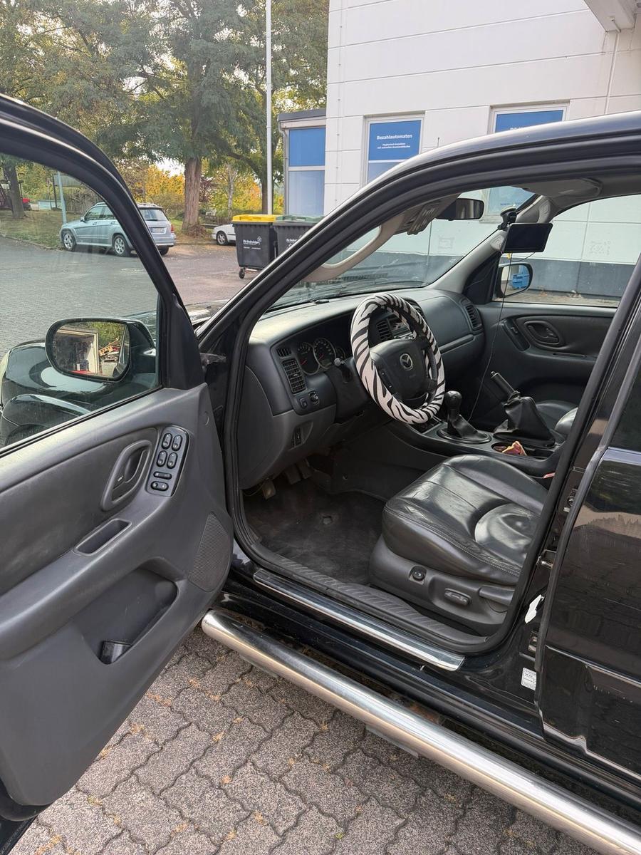 Mazda Tribute 2004 — photo 11
