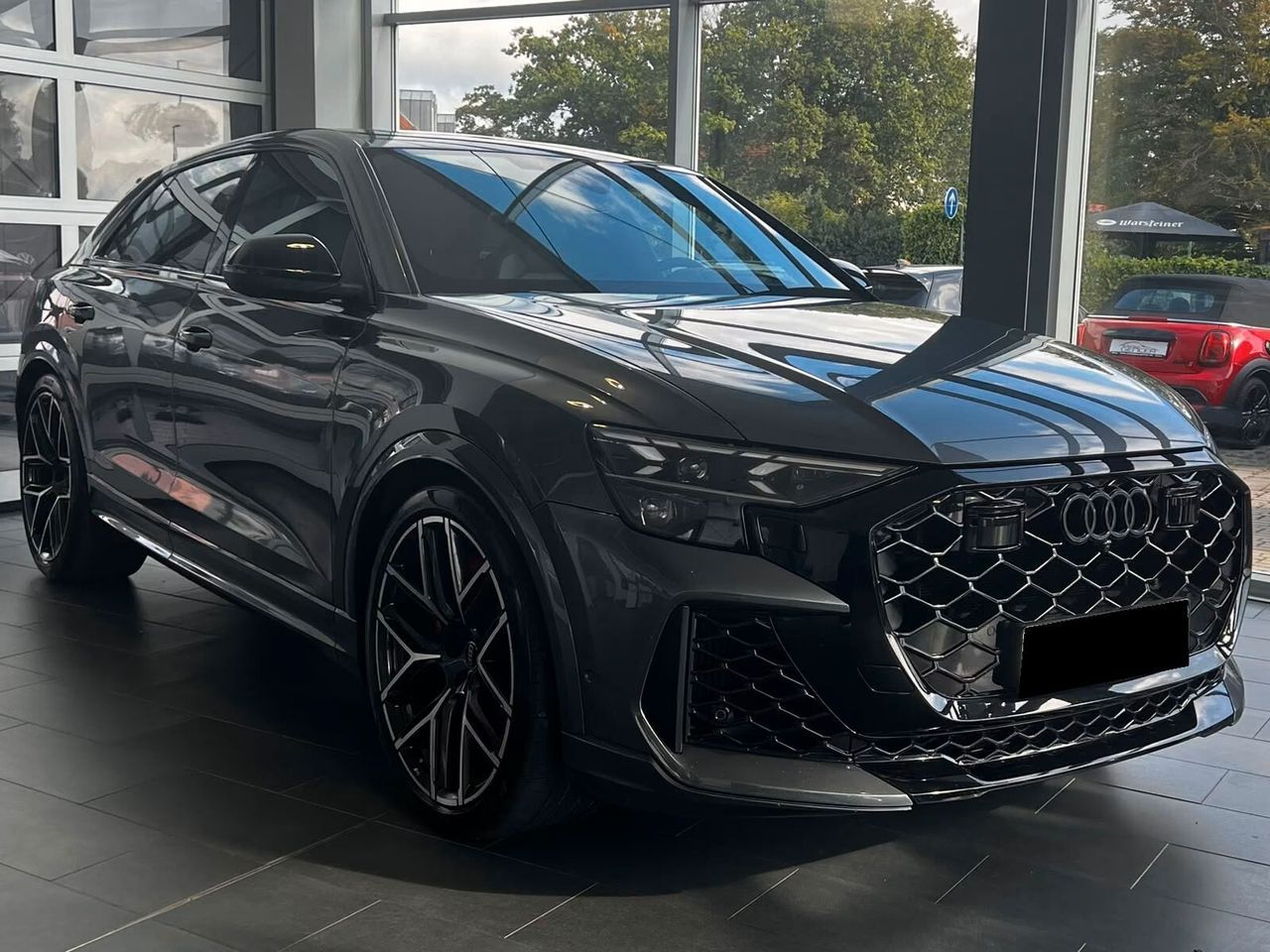 Audi Q8 RS TFSI V8 quattro tiptronic imagem 3