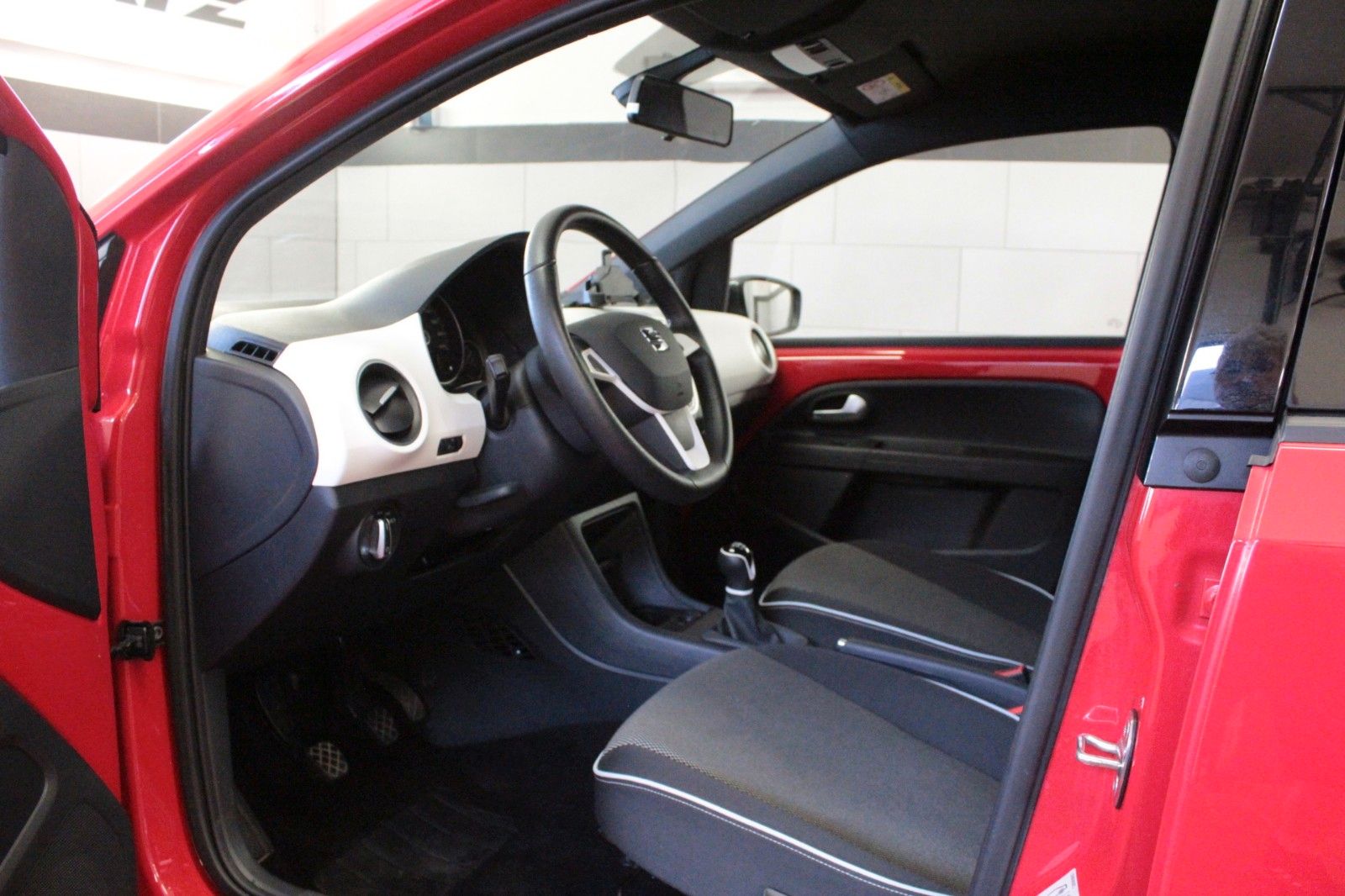 Fahrzeugabbildung SEAT Mii 1.0 Chic   5 türig  *Sitzheizung