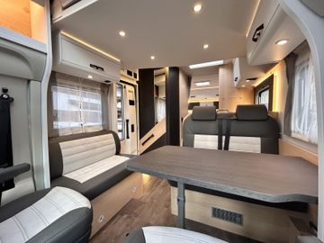 Sunlight Adventure T 67 Combi 6E SAT TV HUBBETT LED