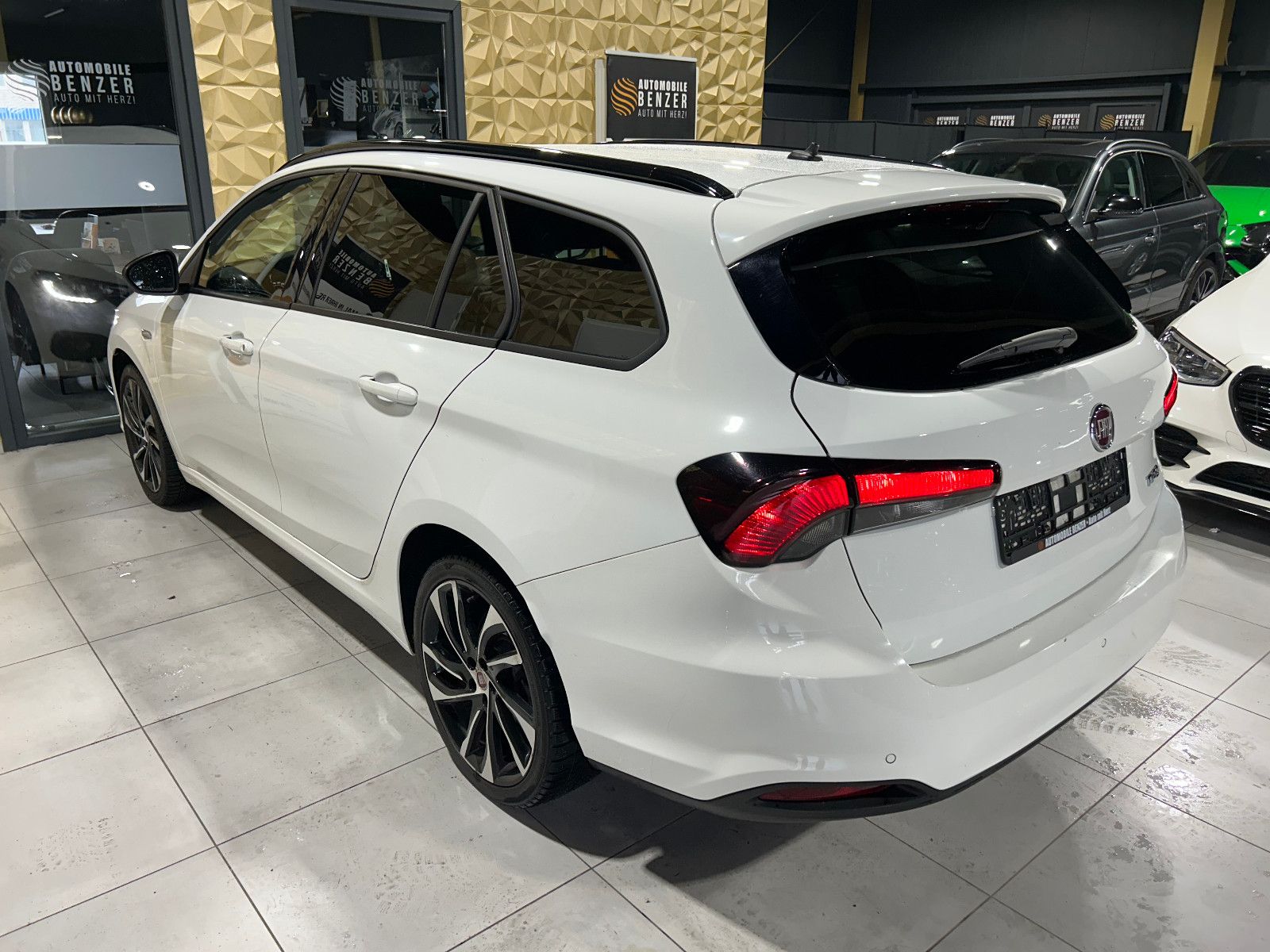 Fahrzeugabbildung Fiat Tipo S-Design/KAMERA/NAVI/ACC/SHZ/KLIMA