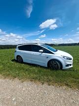 Ford S-MAX ST line 4x4 - Ford Focus mit Diesel-Antrieb: Van