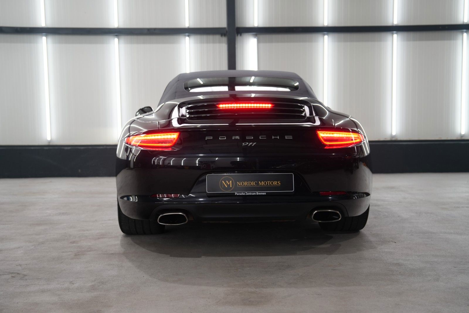 Fahrzeugabbildung Porsche 911 Carrera Cabriolet Black Edition Sport-Chrono