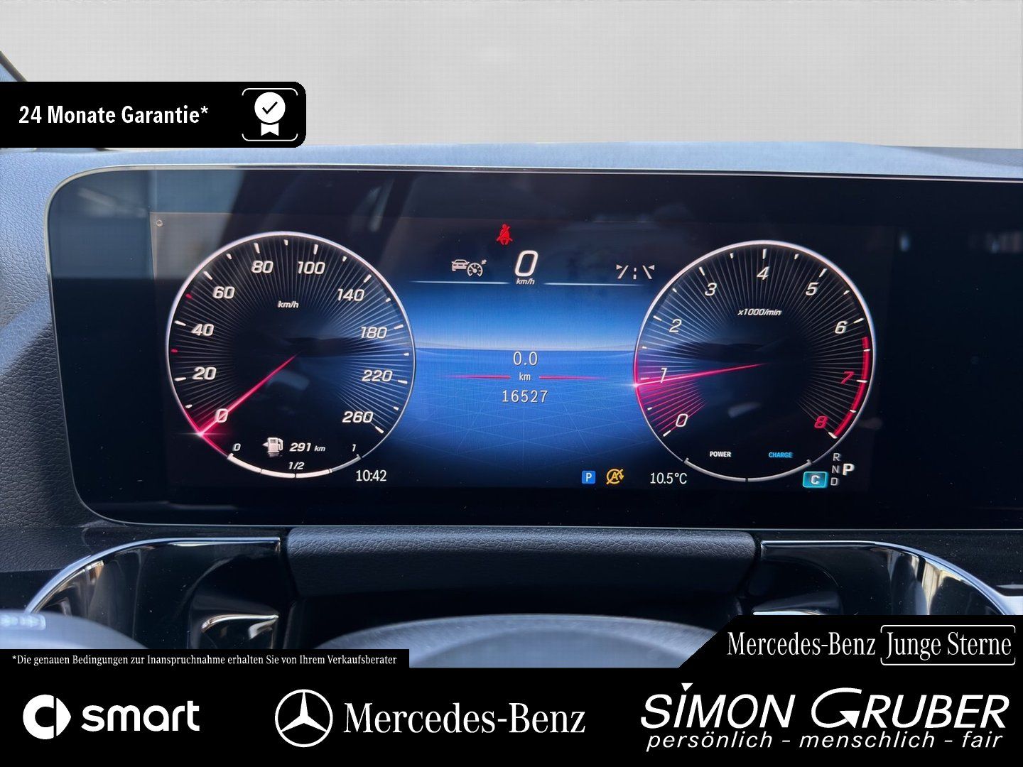 Fahrzeugabbildung Mercedes-Benz GLA 200 AMG Night Pano Fahrassist KeyGo Ambiente