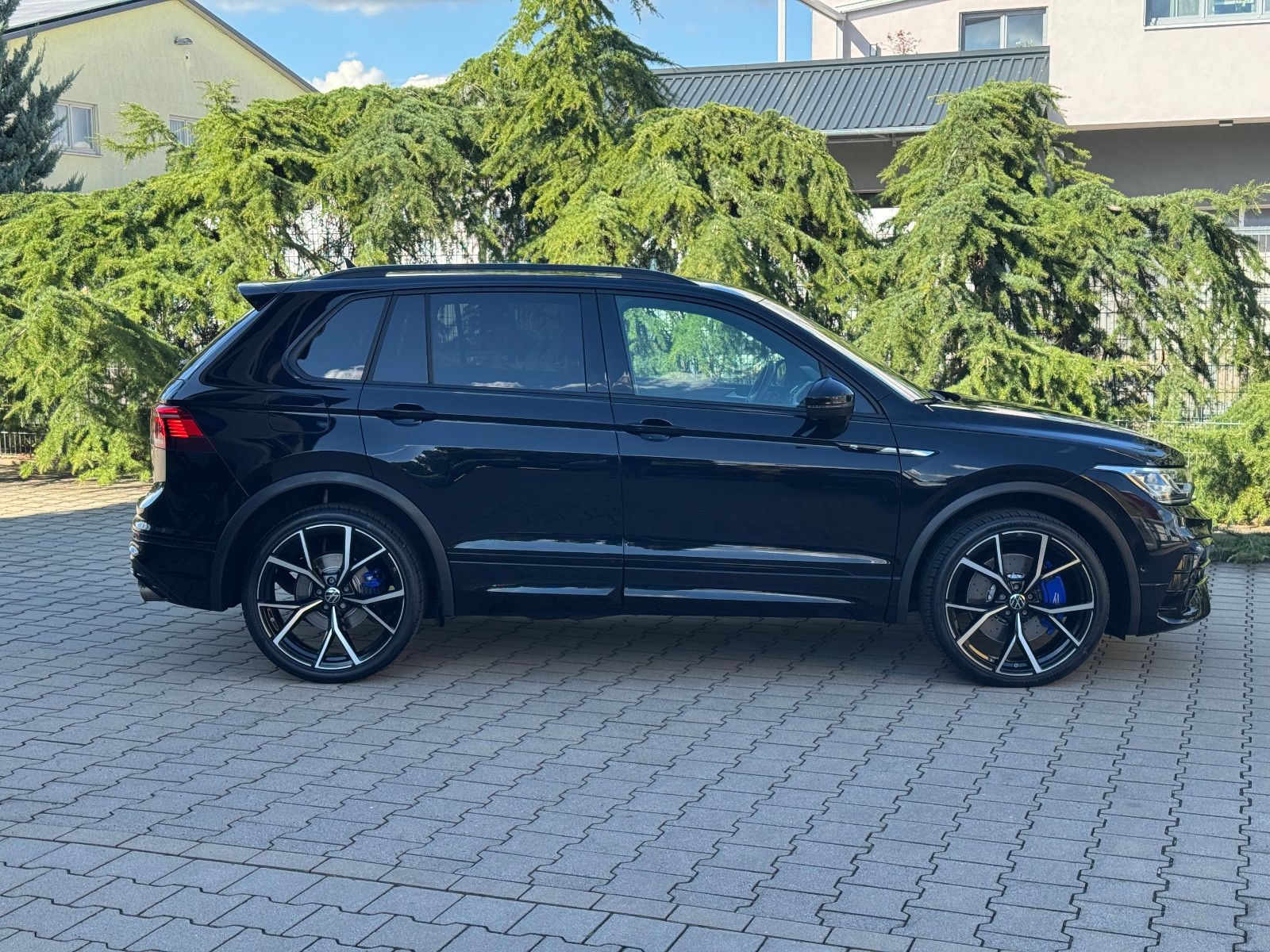 Volkswagen Tiguan R 4Motion*AKRAPOVIC*R-PERFORMANCE* foto 4