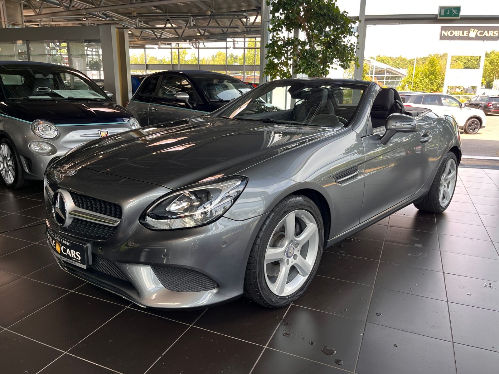 Fahrzeugabbildung Mercedes-Benz SLC 200 LEDER NAVI ALU
