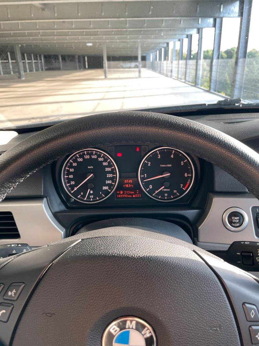BMW 318 2007 — photo 10