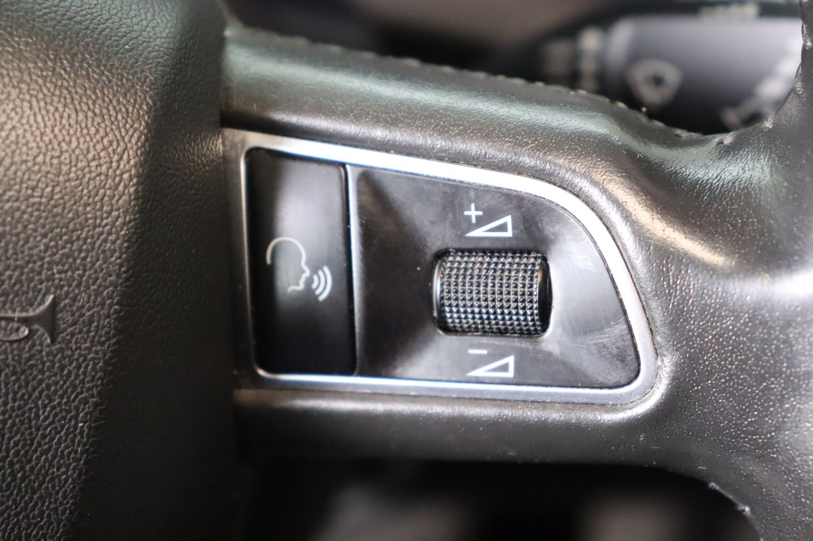 Fahrzeugabbildung Audi Q5 3.0 TDI S tronic quattro * Standhzg. * Pano