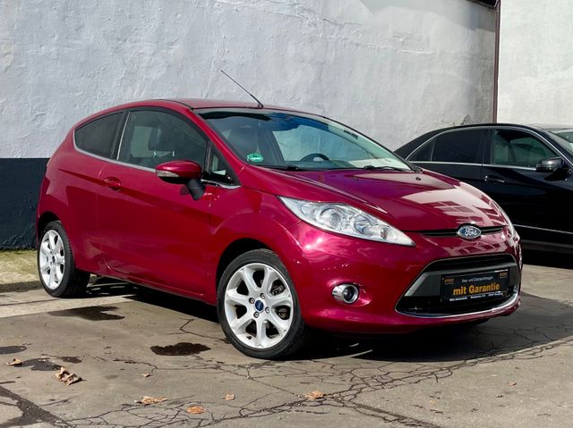 Ford Fiesta Titanium KLIMA LEDER SHZ ALU 3.HAND 82PS