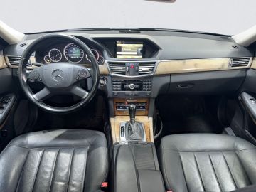 Mercedes E 220 - 9