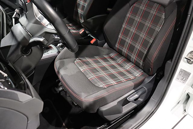 Polo GTI 2.0 TSI DSG NAVI PANO SHZ ACC SPORTFW