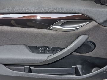 BMW X1 20d sDrive*Facelift*Klima*PDC*SHZ*Teilleder*