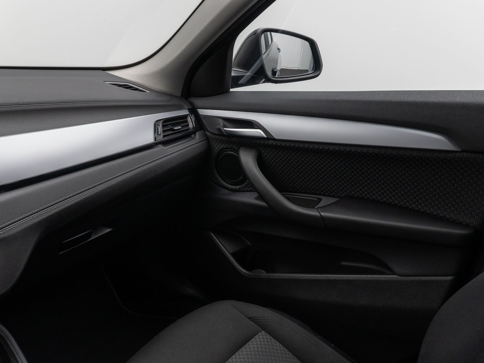 Fahrzeugabbildung BMW X2 xD25e Kamera DAB Lordos LED Geschwindigkeitsr