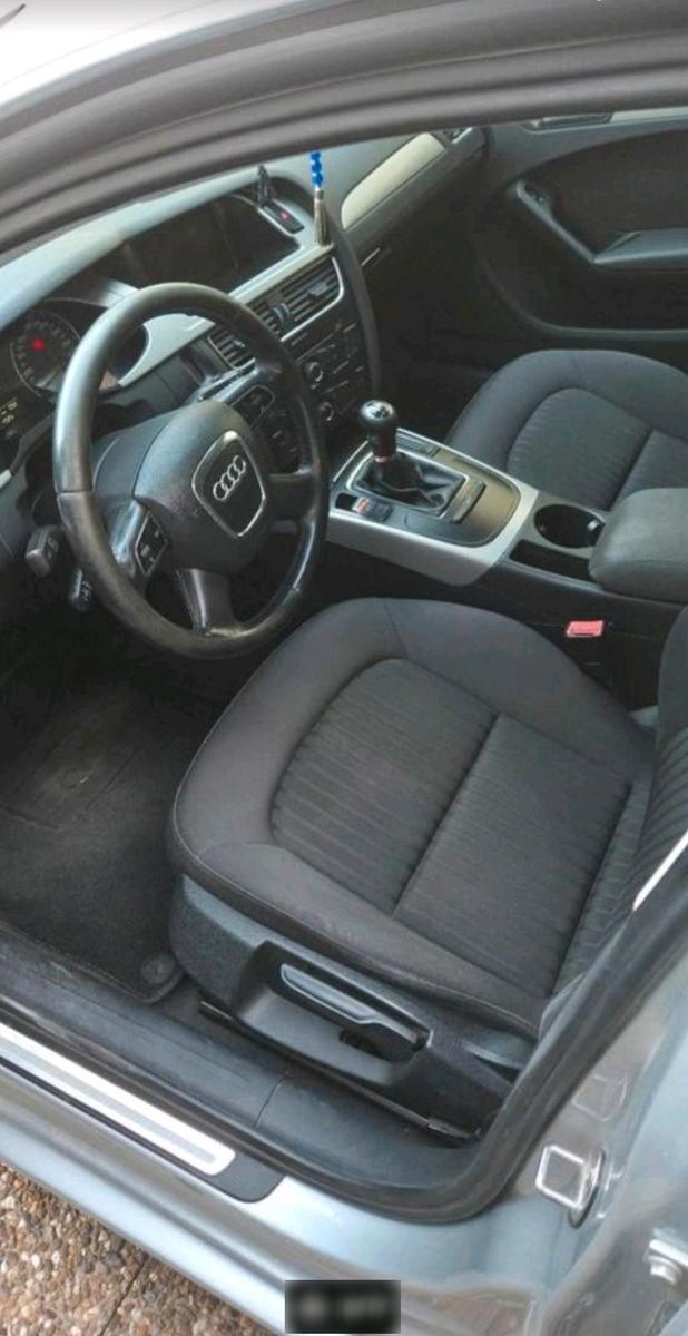 Audi A4 2011 — photo 14