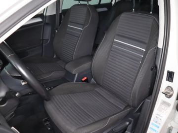 Volkswagen Golf - 8