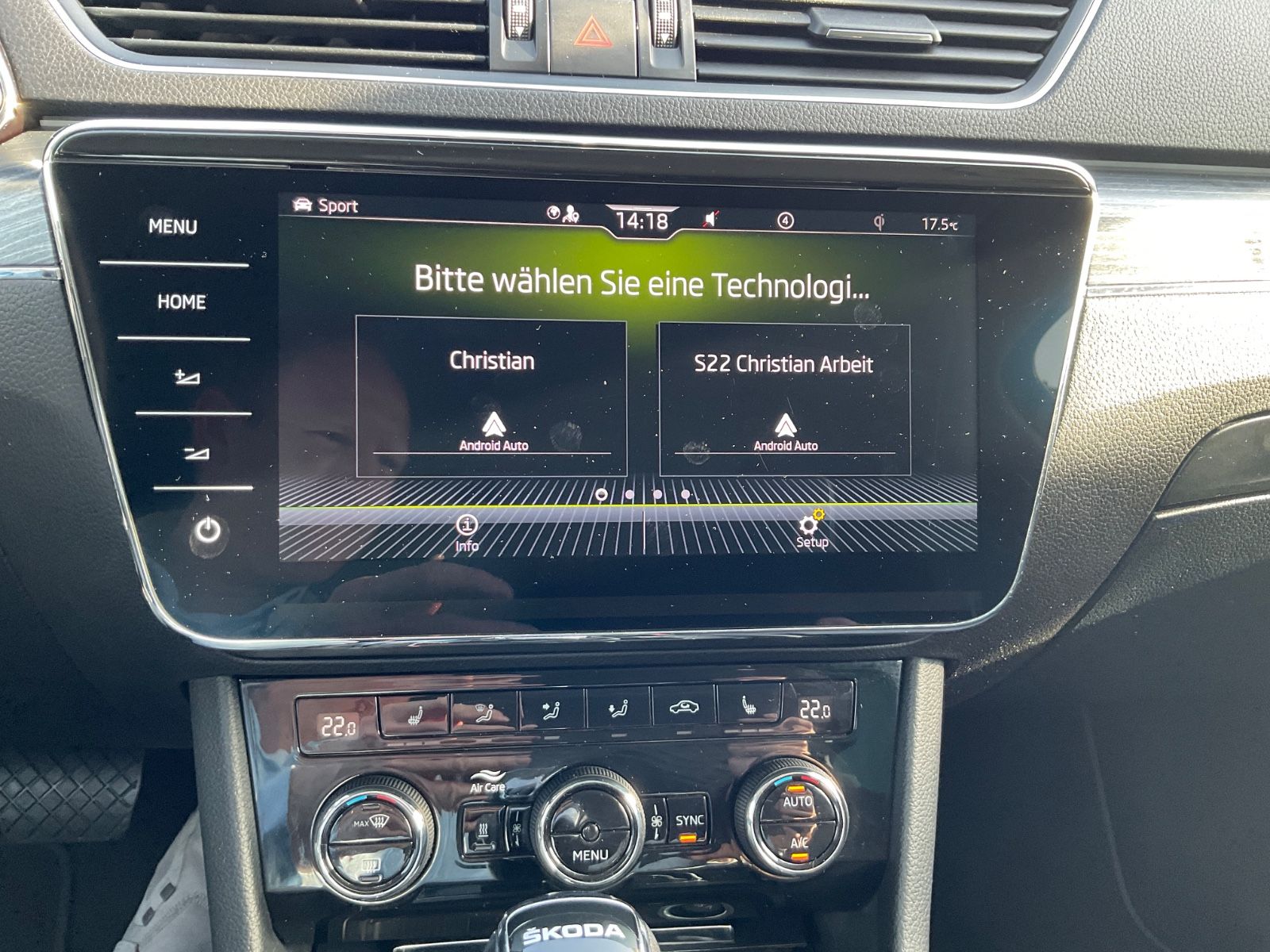 Fahrzeugabbildung SKODA Superb Combi 2.0 TDI DSG STYLE,Standheizung,Car