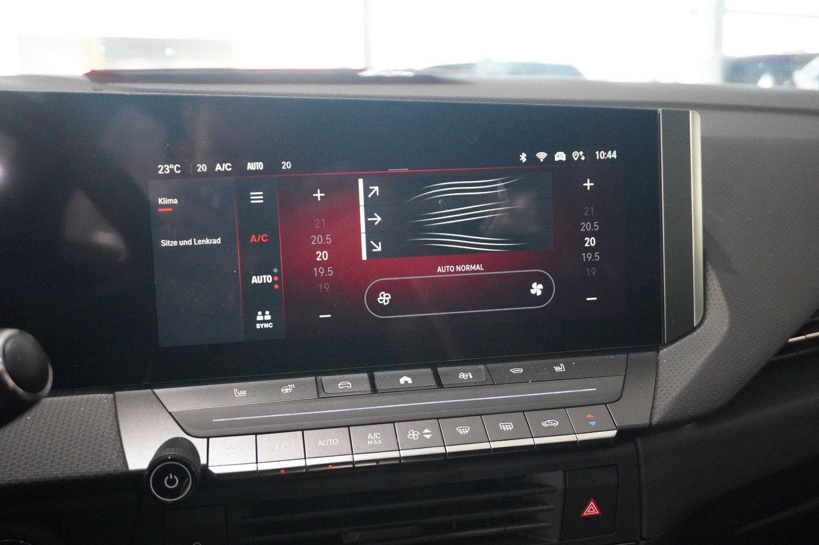 Fahrzeugabbildung Opel Astra L ST 1.2T ULTIMATE NAVI/LED/360° /PANO./SH